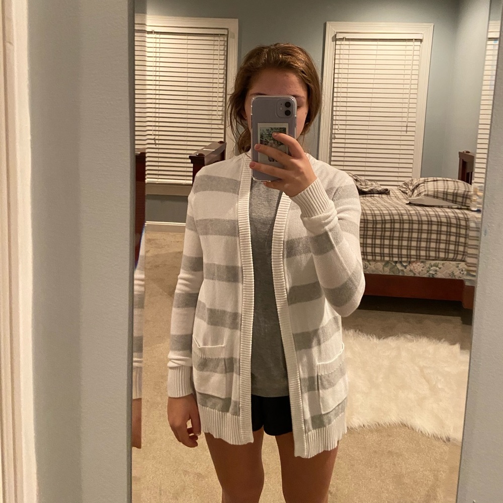 Cardigan - Picture 2 of 2